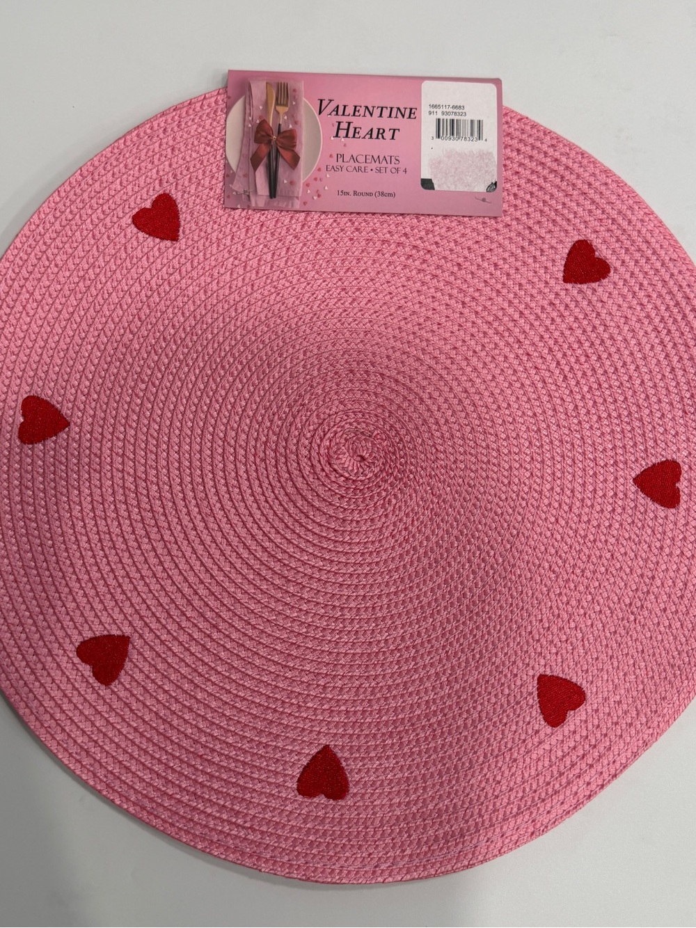 Set Of 4 Round Valentines Placemats 15” Pink With Embroidered Red Hearts New